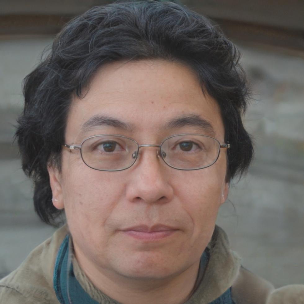 Instructor experto en valoración financiera con años de experiencia en análisis